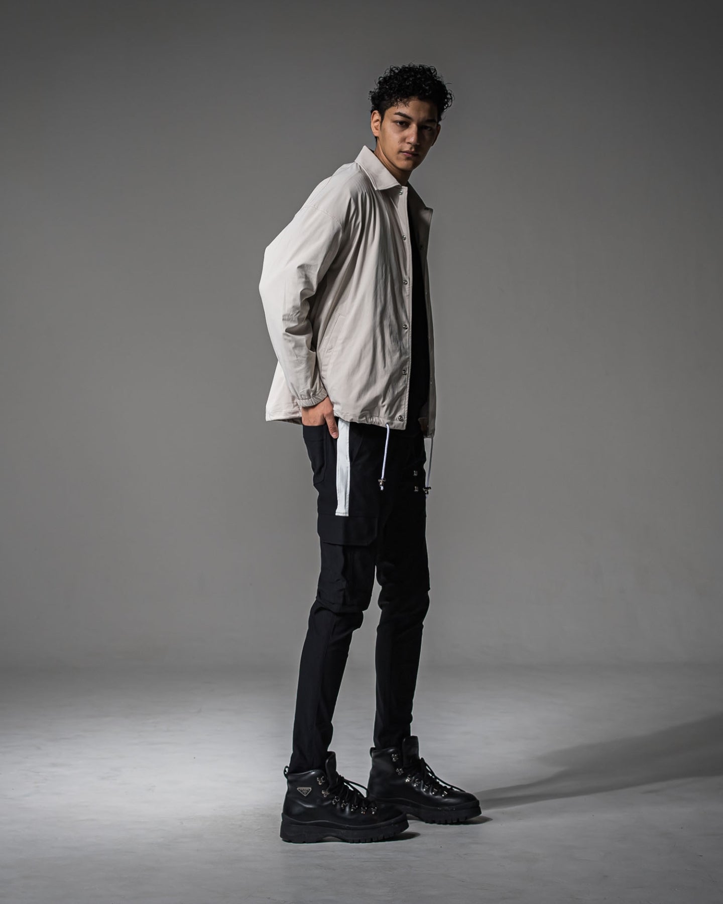 NYLON COACH JACKET GREYGE RC-37-JK-009