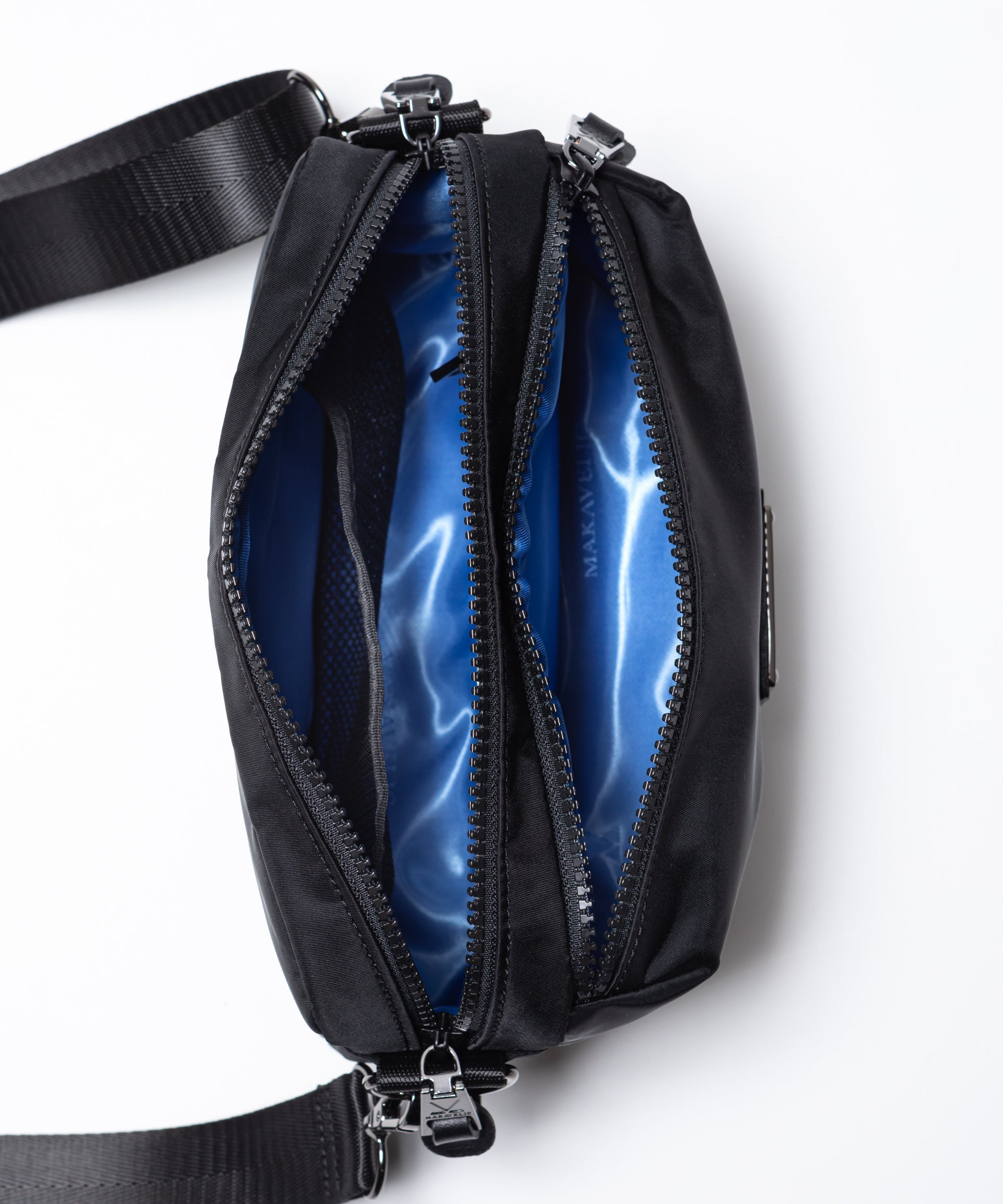 MAKAVELIC MARK SHOULDER BAG & POUCH