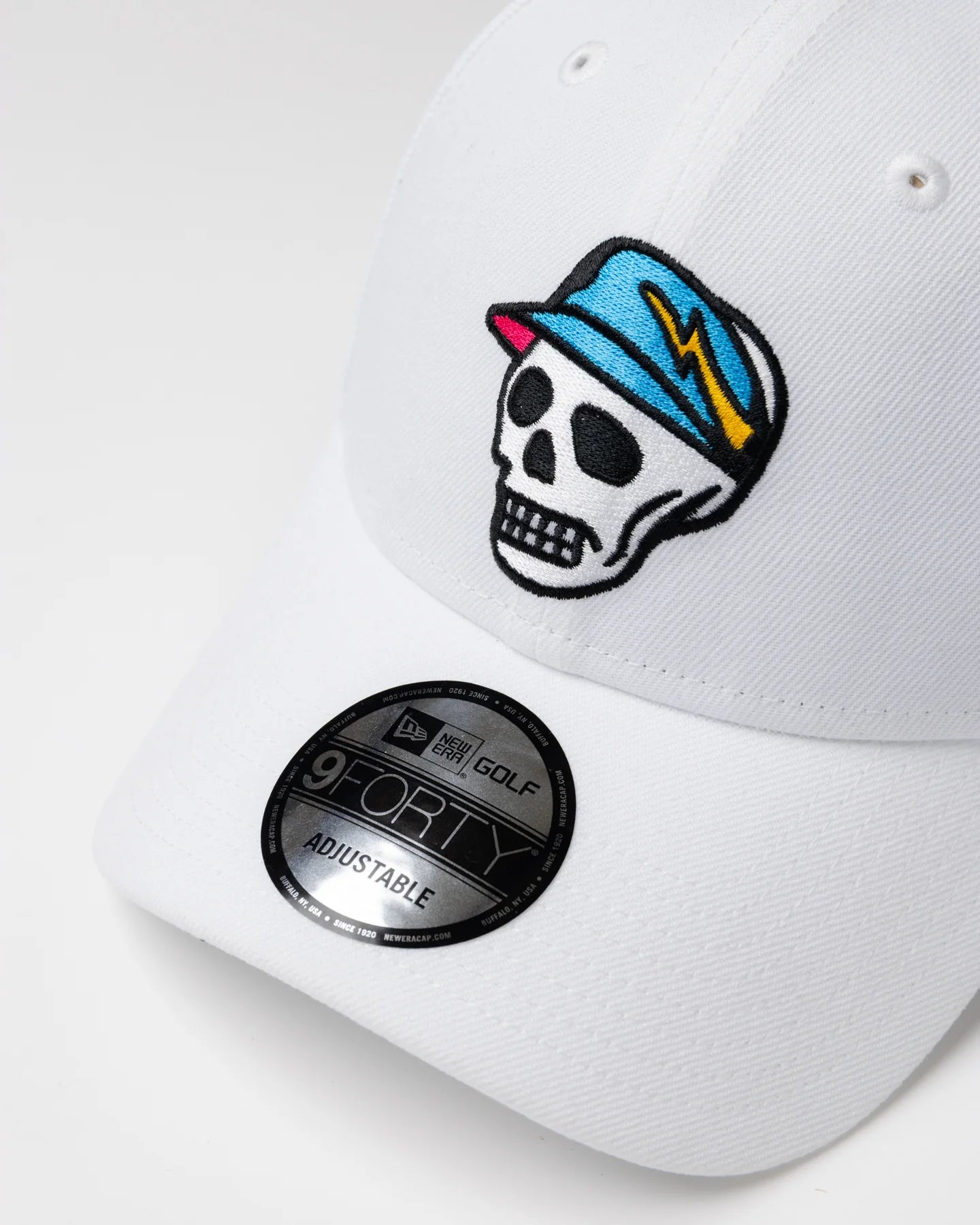 【DVG × NEW ERA®】 SKULL CAP 075762801-WHITE
