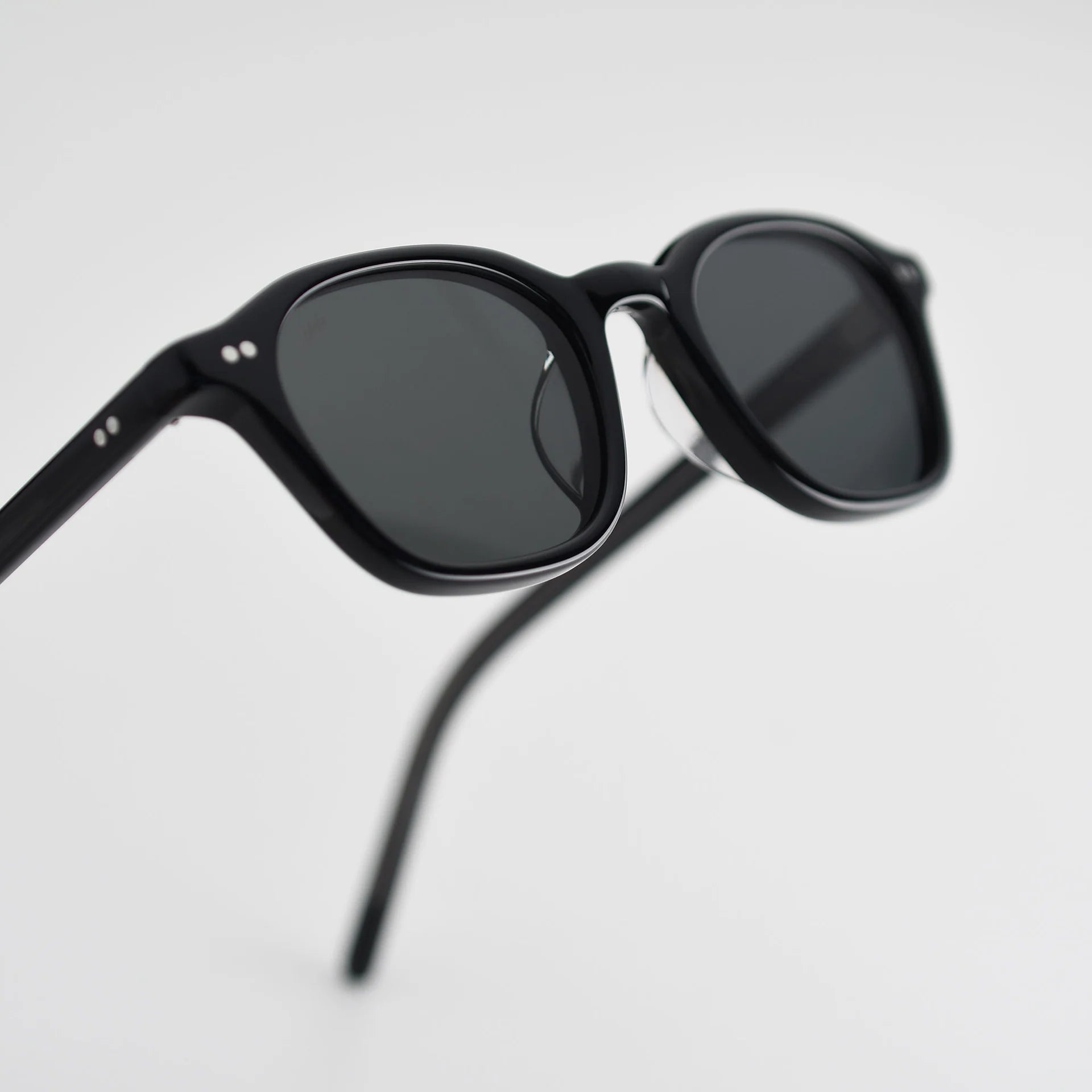 NOMOS / BLACK/BLACK