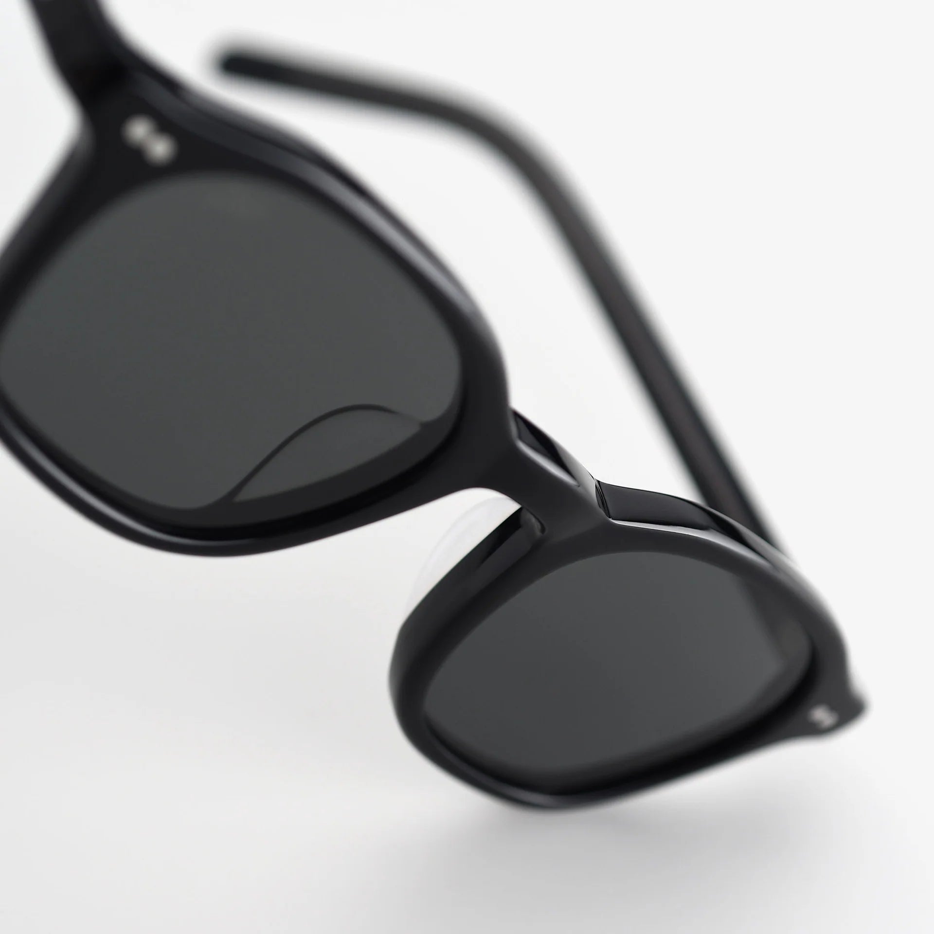 NOMOS / BLACK/BLACK