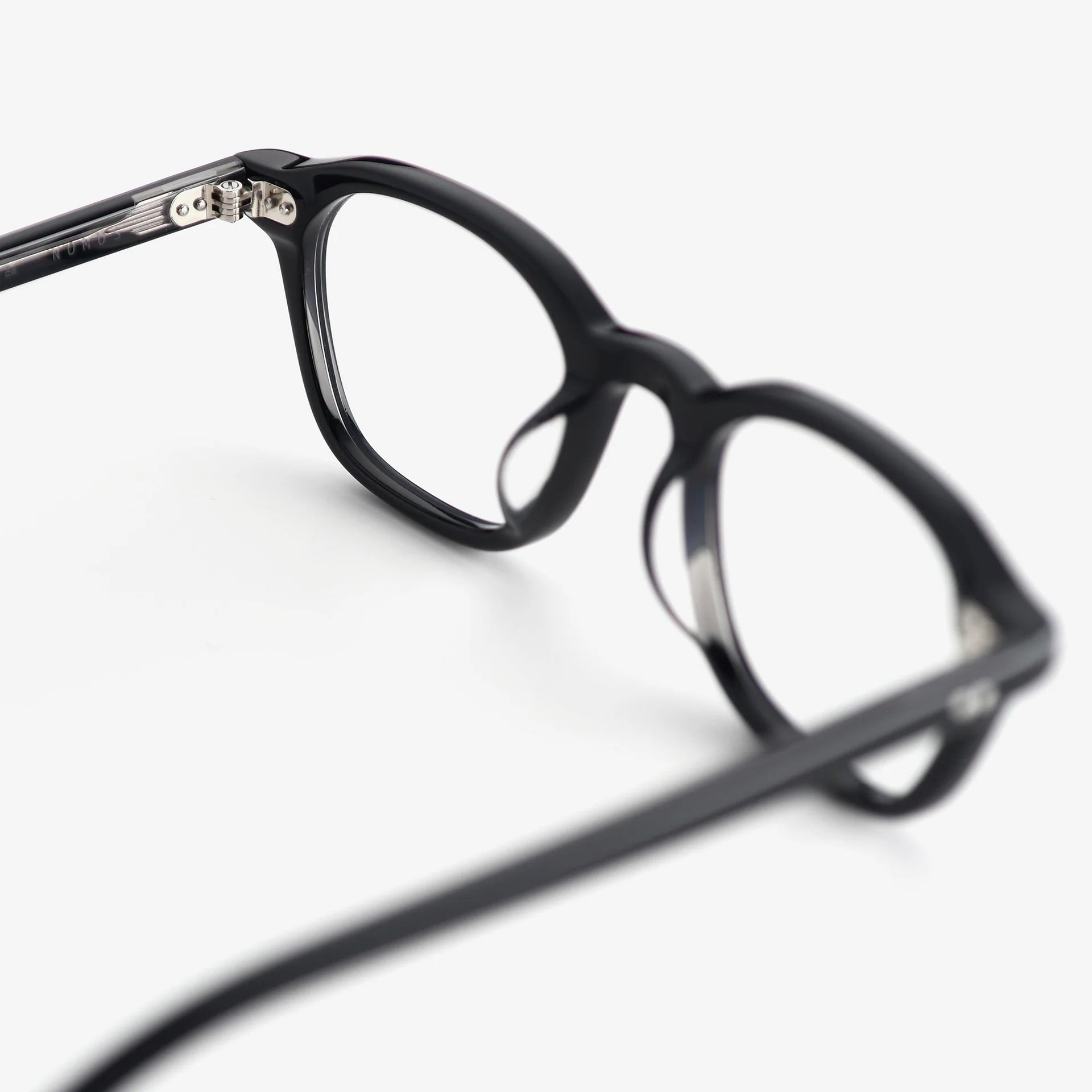 NOMOS / BLACK
