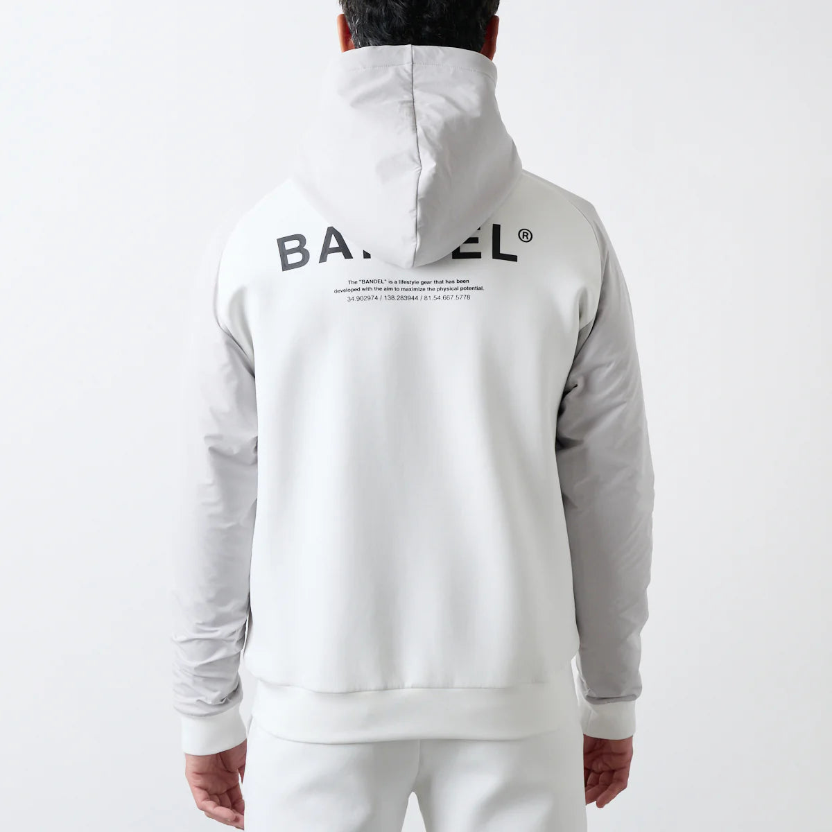 BANDEL GOLF スウィッチ ラグランスリーブ ジップフーディー WHITE