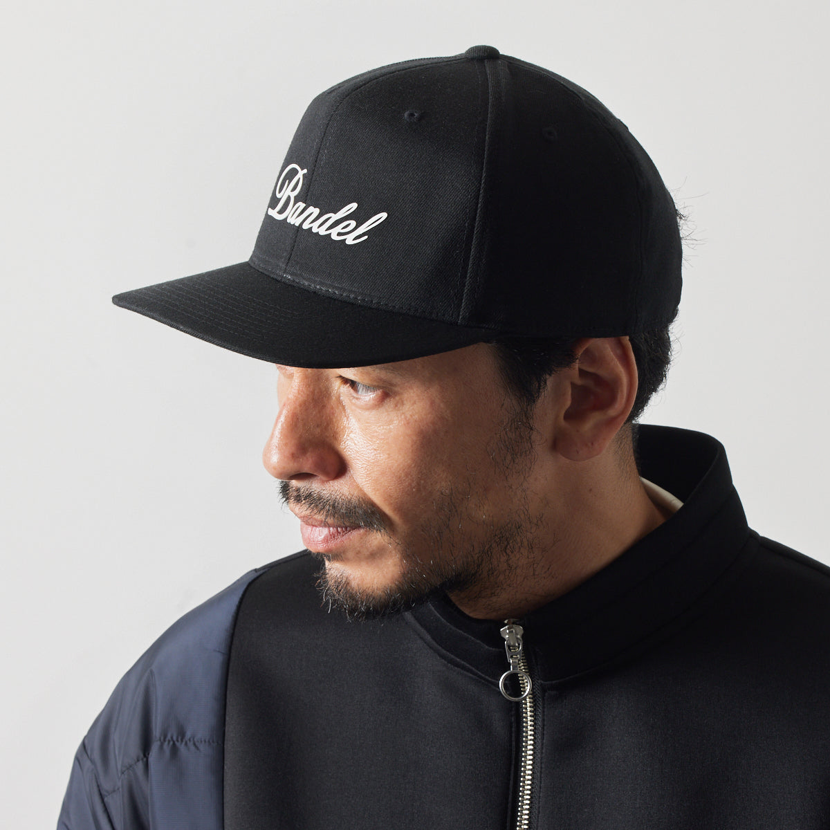 CURSIVE LOGO FLATVISOR CAP BG-46CLFCP キャップ 吸湿 伸縮 / BLACK