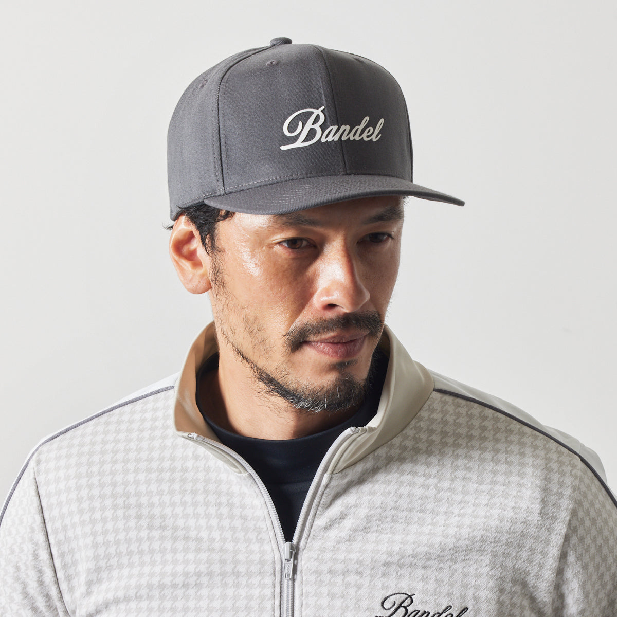 CURSIVE LOGO FLATVISOR CAP BG-46CLFCP キャップ 吸湿 伸縮 / GREY