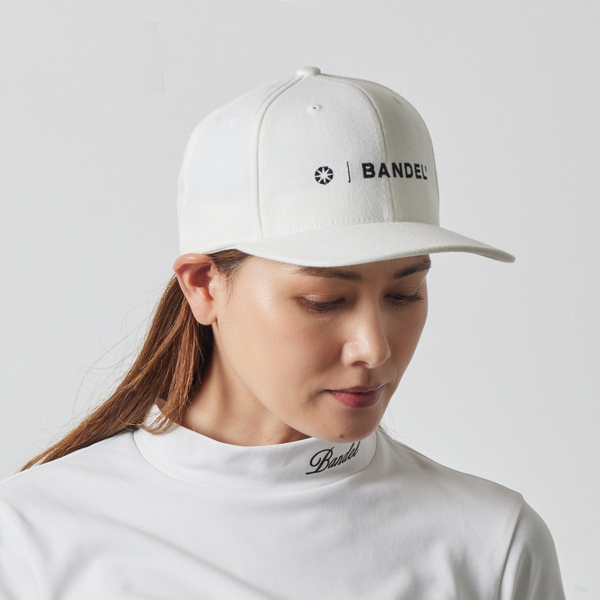 ESSENTIAL LOGO FLATVISOR CAP BG-46EFVCP キャップ / WHITE