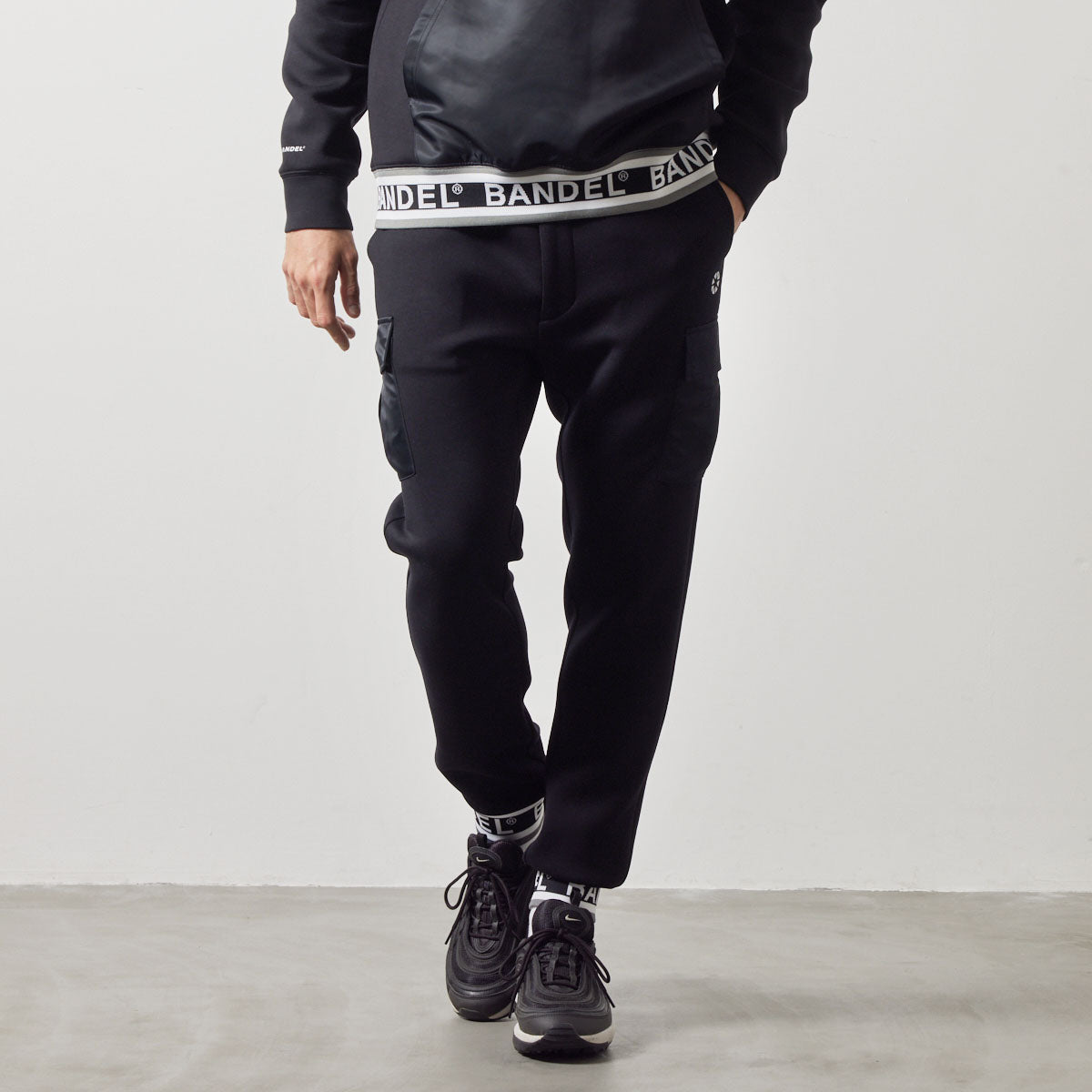 NYLON POCKET CARGO PANTS カーゴパンツ 軽量 インタック セットアップ / BLACK