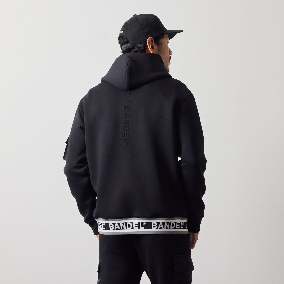 NYLON POCKET P/O HOODIE BGS-4ANPHD 軽量 ダンボール素材 異素材MIX セットアップ / BLACK