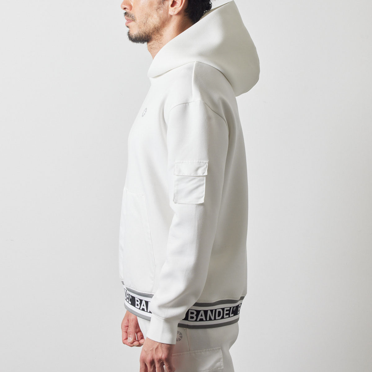 NYLON POCKET P/O HOODIE BGS-4ANPHD 軽量 ダンボール素材 異素材MIX セットアップ / WHITE