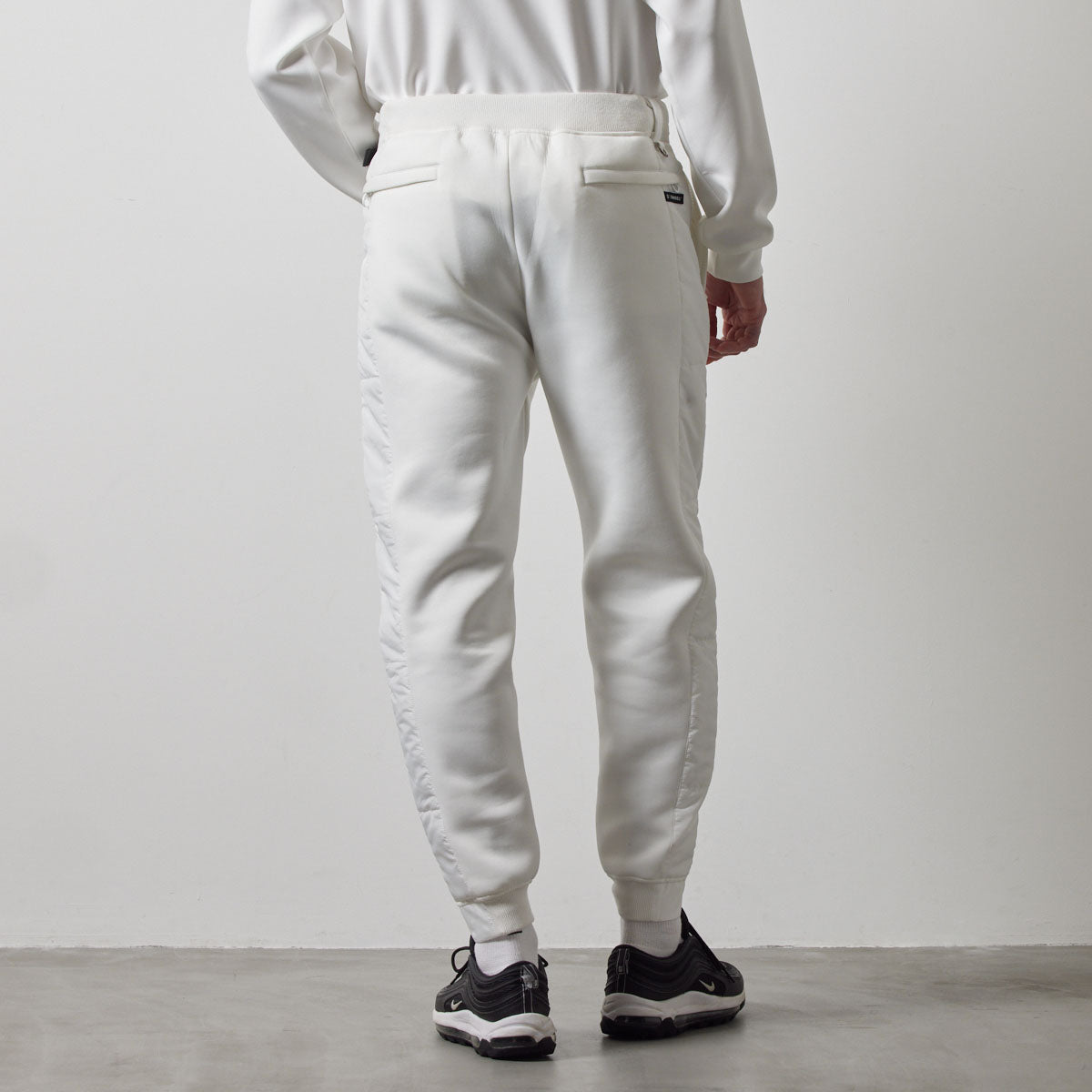 SIDE PUFFER TRACKPANTS BGS-4ASPTP トラックパンツ インベル 軽量 保温 中綿 動きやすい セットアップ / WHITE