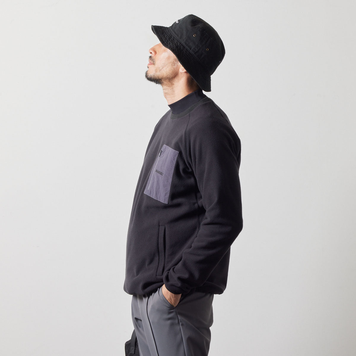 UTILITY FLEECE CREW NECK BGS-4AUFCS ロンT フリース 温度調節 防風 ファスナーポケット ドローコード / BLACK