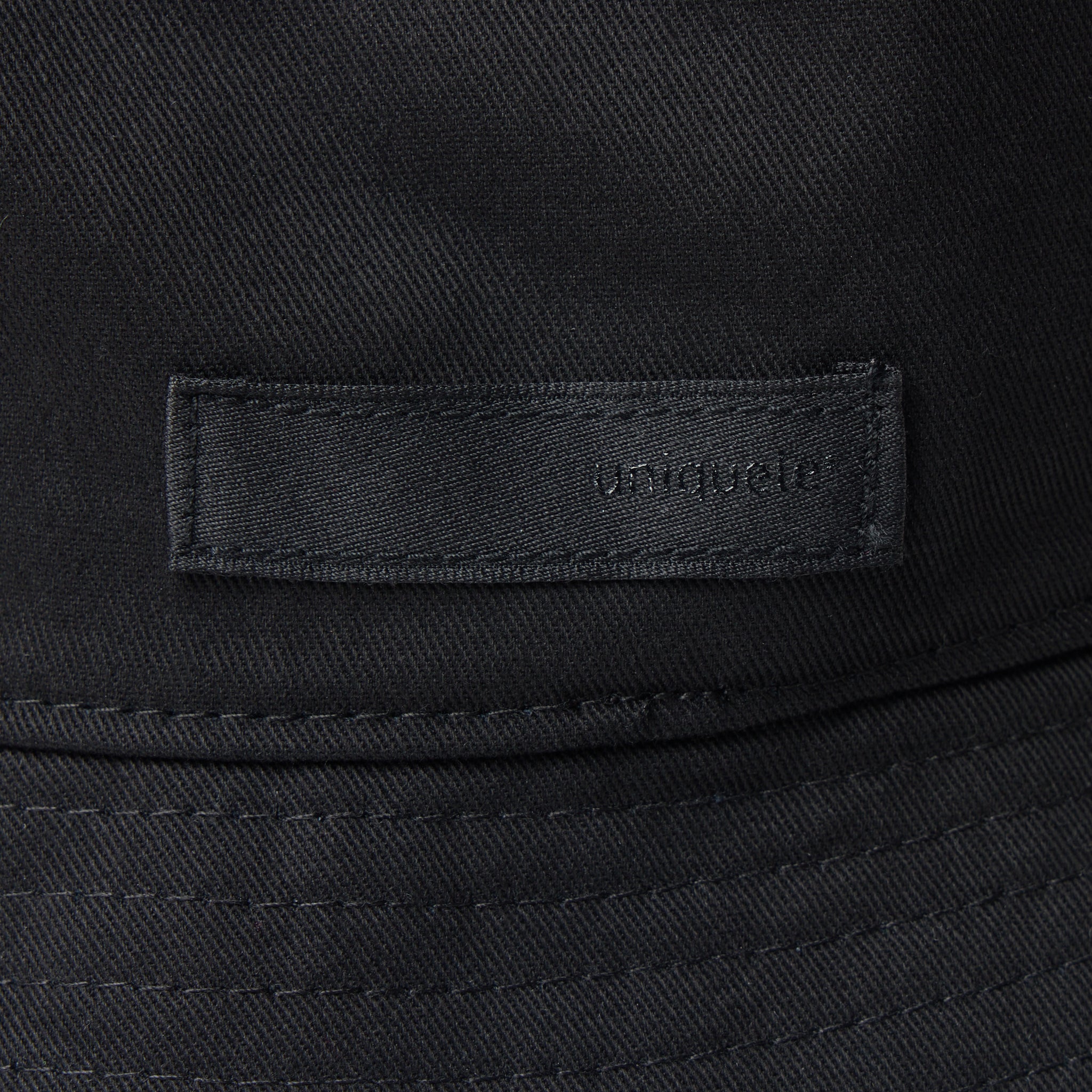 BACKET HAT BLACK HT1001