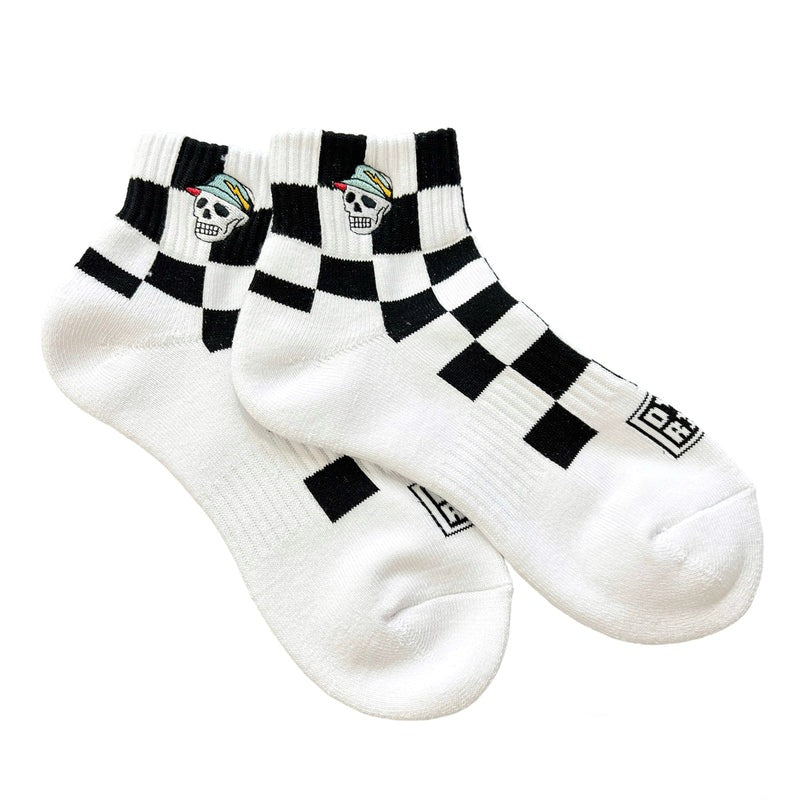 MENS FLAG CHECK SHORT SOCKS 763472800 ソックス / WHITExBLACK