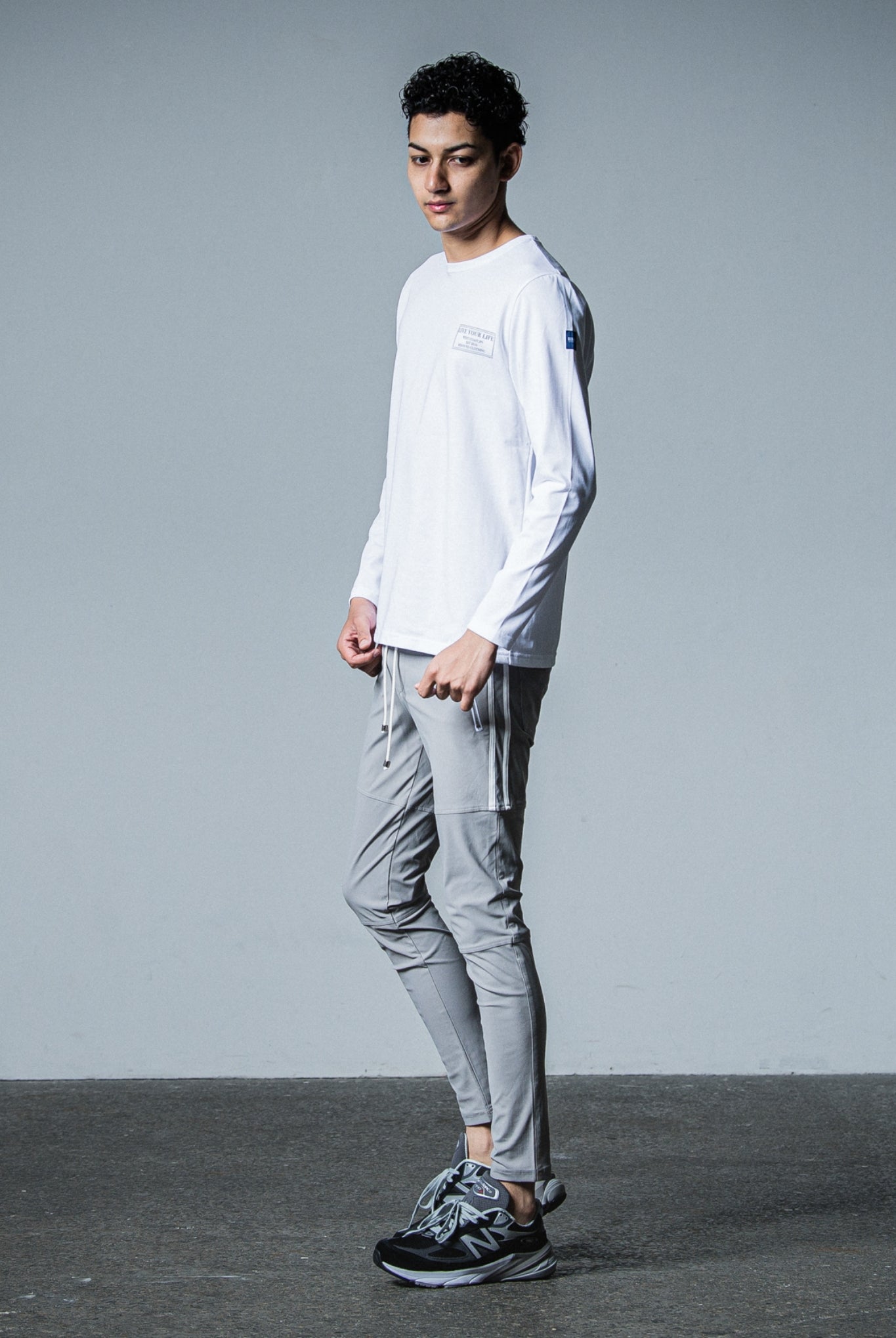 Johnson LINE NYLON PT BASIC-ST-009 SUPER TIGHT TAPERD ロングパンツ 機能素材 / GREY×LINE WHITE