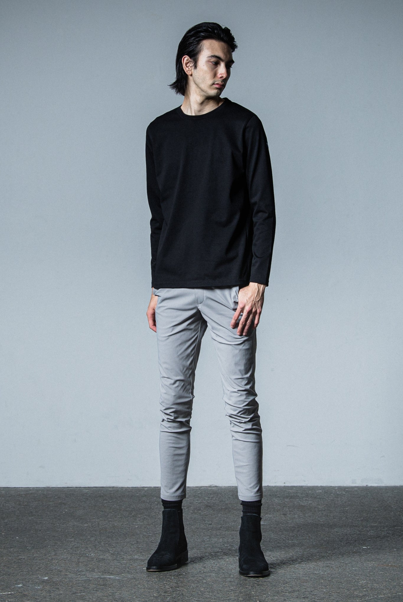 CHRIS EASY PANTS BASIC-ST-016 TIGHT TAPERD ロングパンツ 機能素材 / NYLON GREY