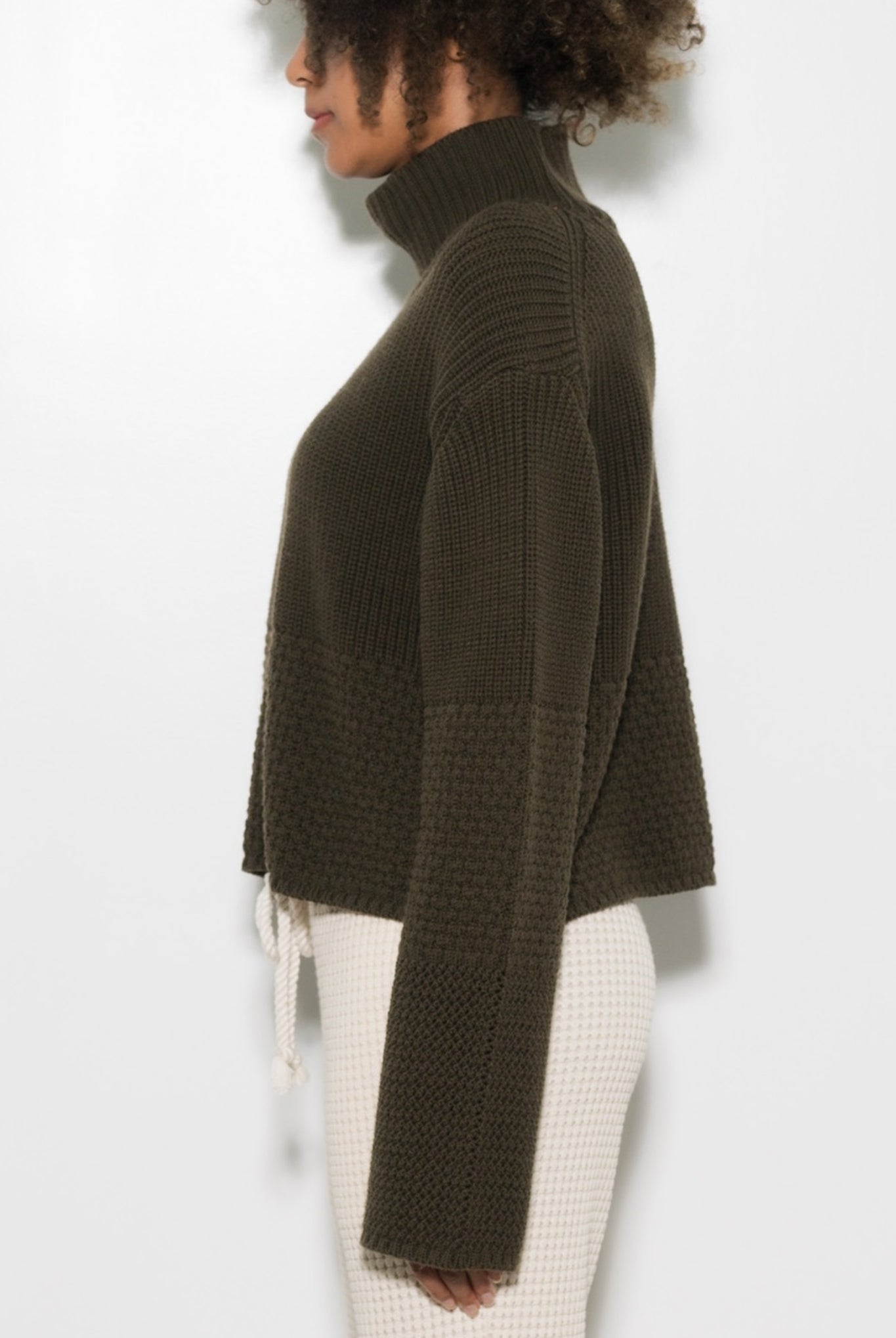 PATCHWORK KNIT PULLOVER LSEA24A9620-K ニット ハイネック ウール 100% ショート丈 日本製 / IVORY